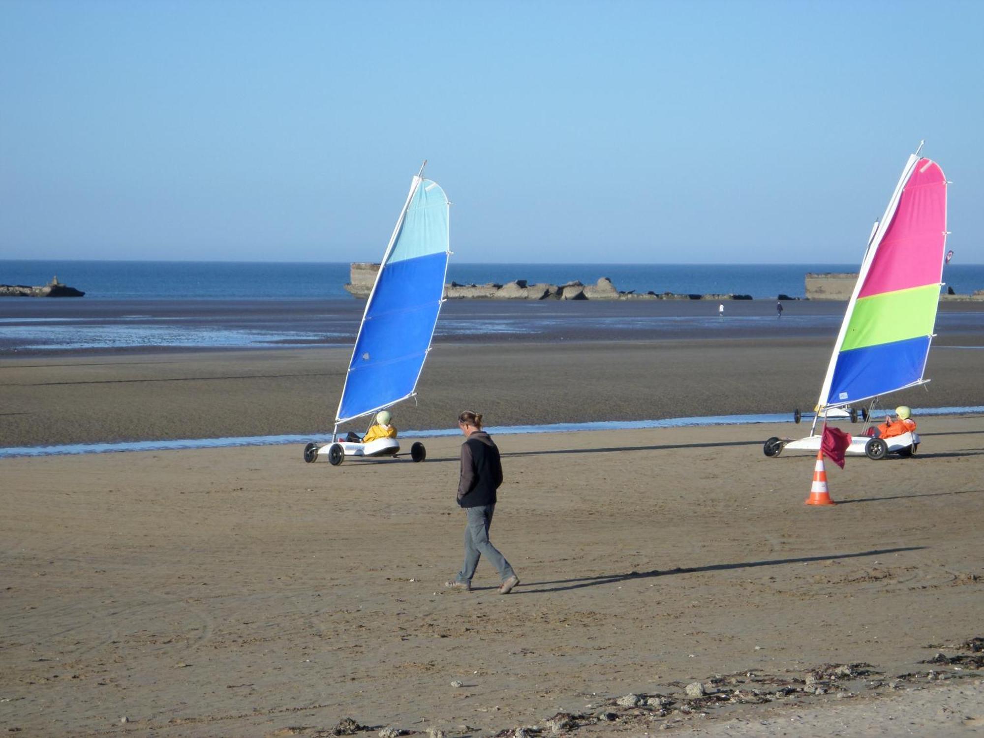 Gites "Bord De Mer" Pmr Ou "Arromanches" 2 Chambres En Front De Mer A Asnelles , 3Km D'Arromanches, 10Km De Bayeux Saint-Côme-de-Fresné Buitenkant foto